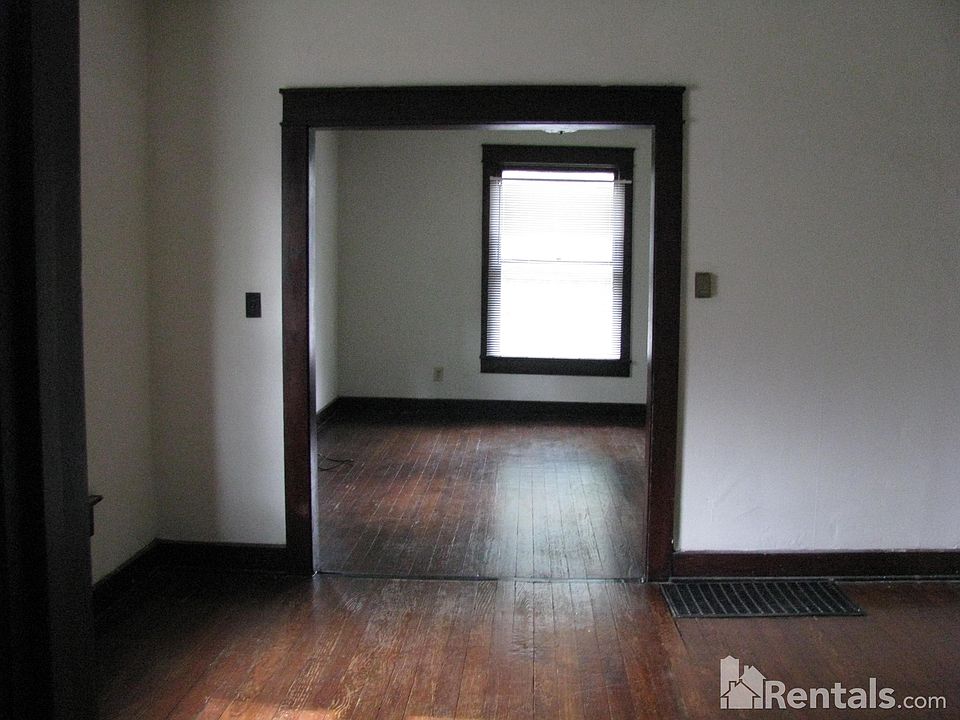 2nd image of 411 E Smith Ave #1