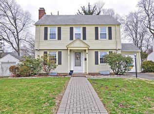 71 Beverly Rd, West Hartford, CT 06119