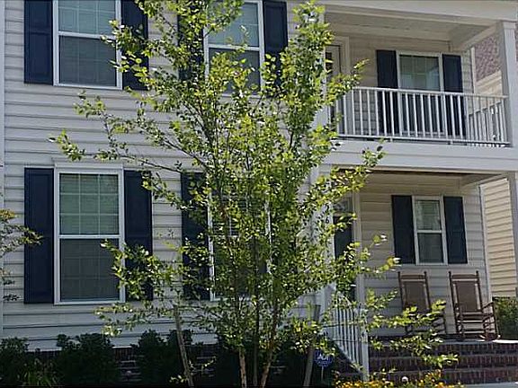3rd image of 268 Tigerlilly Dr