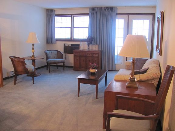 Livingroom looking out to back deck