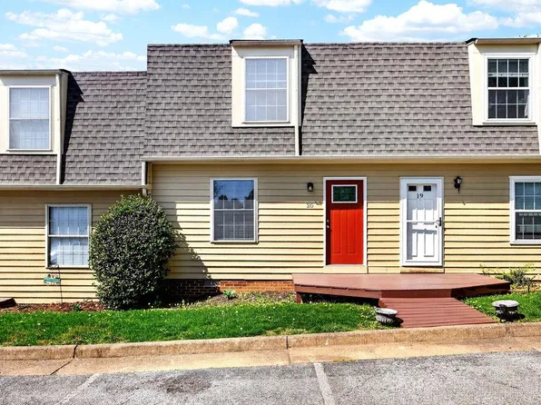 2333 Morris Mill Rd APT 20, Staunton, VA 24401