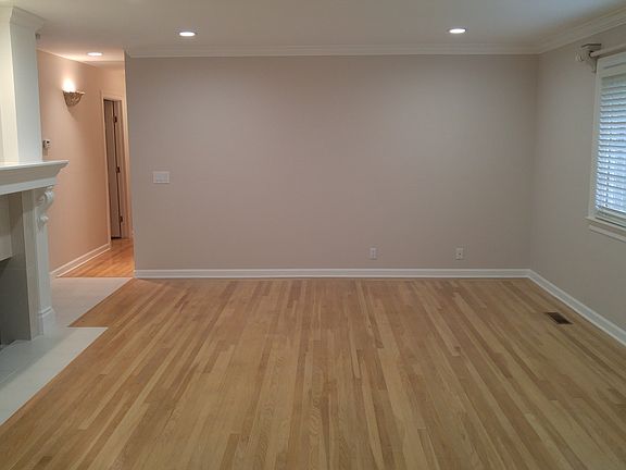 4th image of 1555 Kennewick Dr