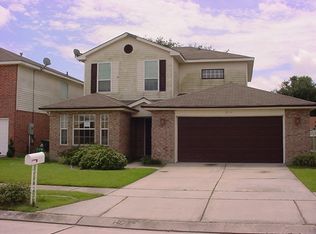 824 Lacey Ln, Gretna, LA 70056