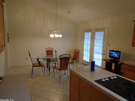 4th image of 211 Southpark Pl
