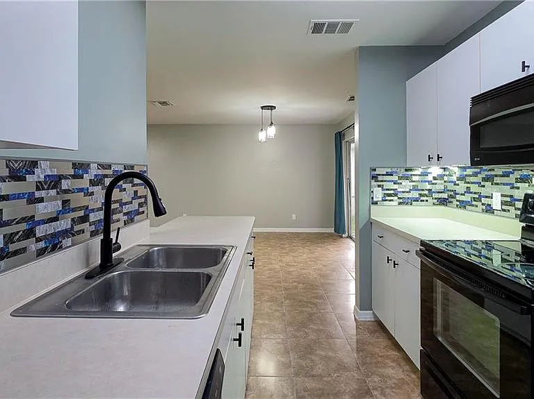 7319 Albany Rd — Photo 14