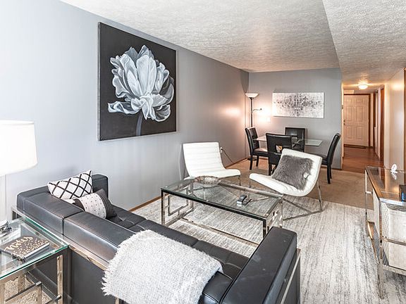 3rd image of 5540 Timberlane St #1