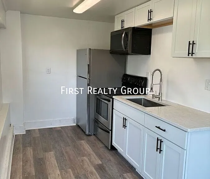 908 Washington Ave #A — Photo 5