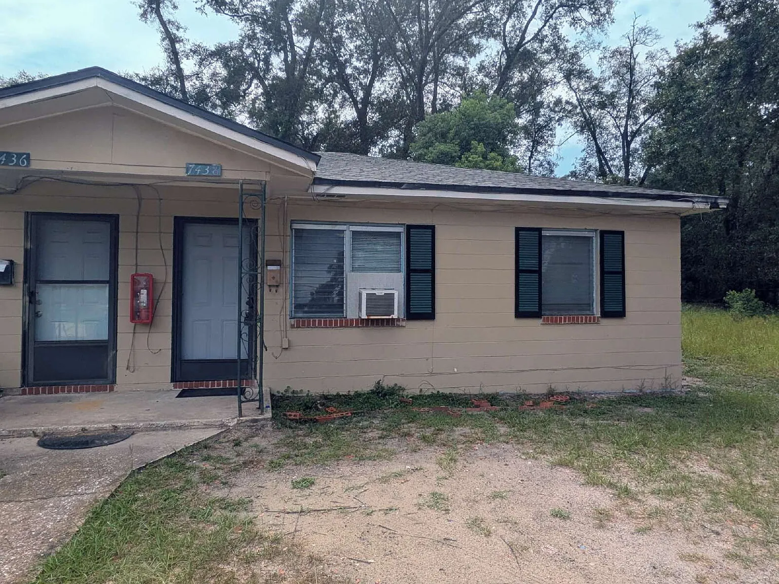 2 bed, 1.0 bath, 750 sqft, $950 — Photo 1