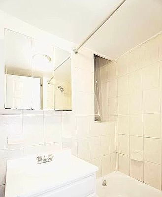 5th image of 539 W 156th St #B11