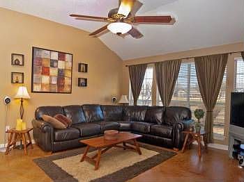 5th image of 11112 Knoxville Ln