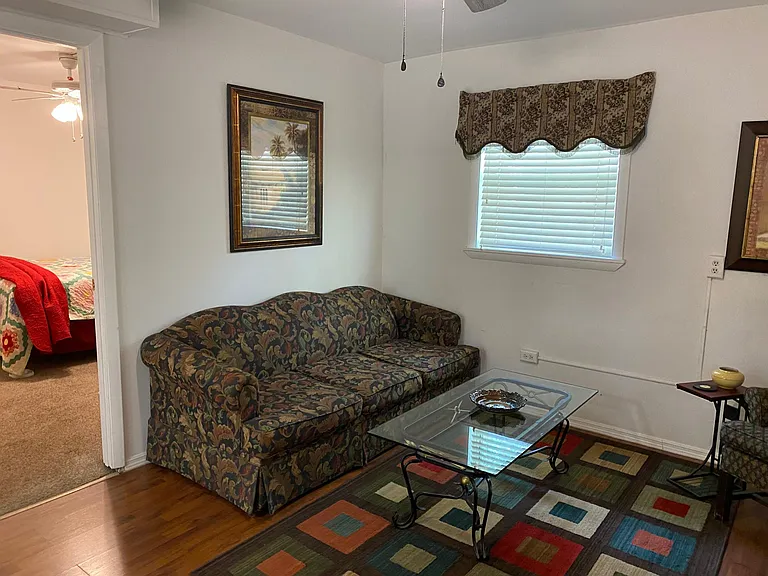 422 W New York Ave #E — Photo 34