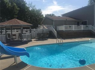 6 SE Alfalfa Dr, Saint Joseph, MO 64507