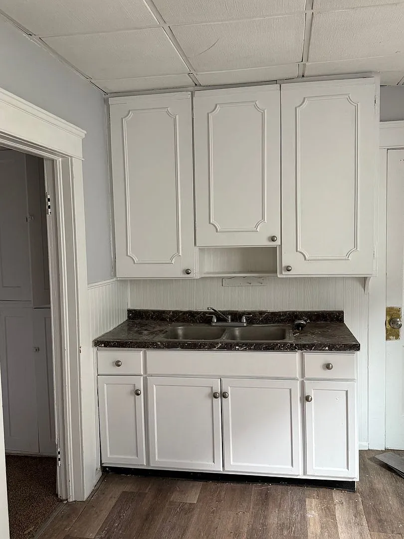 2bd Single Broadway/Harvard Section 8/Cash Pay/Security Deposit Special — Photo 4