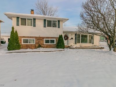 1287 Bonnie Ln, Mayfield Heights, OH, 44124