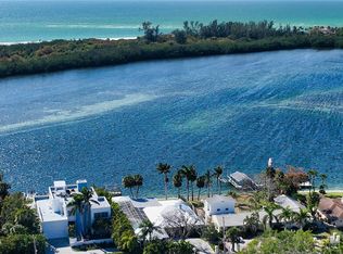 352 N Washington Dr, Sarasota, FL 34236