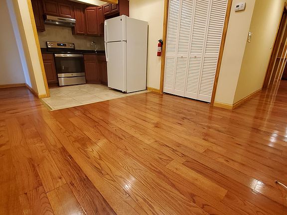 4th image of 1306 W Girard Ave #3