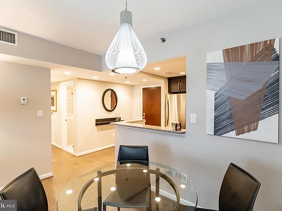 5th image of 4808 Moorland Ln APT 809