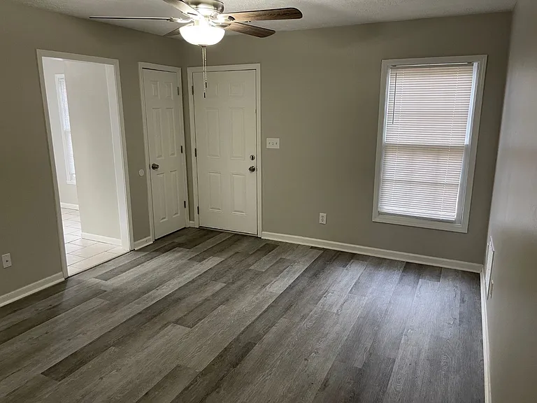 859A Park Pl NE — Photo 15