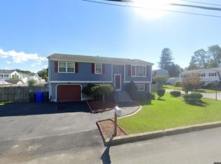 15 Sudbury St, North Providence, RI 02904