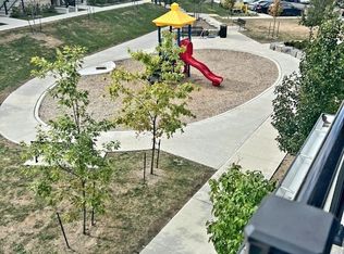 45 Knotsberry Cir #41, Brampton, ON L6Y 6G1