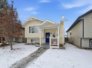 31 W Lawford Ave, Red Deer, AB T4R 3B4