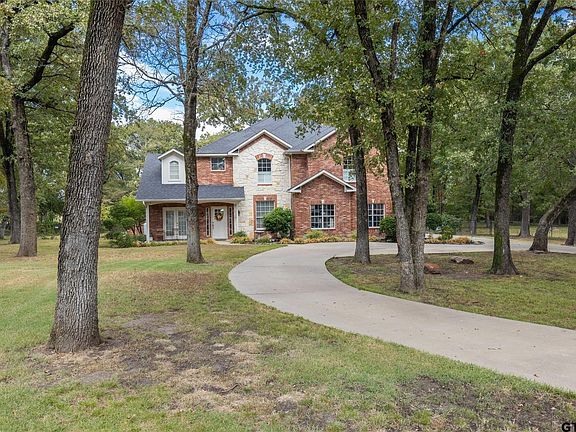 4th image of 211 Turtle Creek Dr