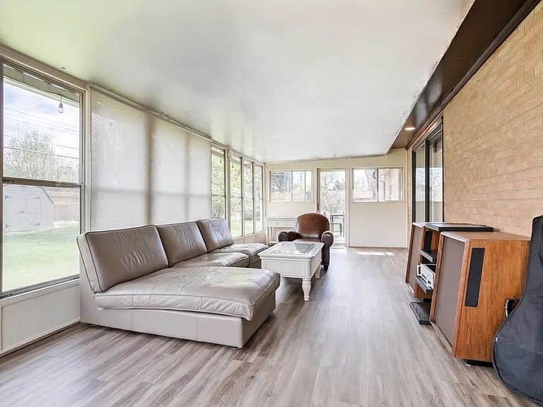 Relax in the sunny 4 seasons room, natural sunlight warms the space during the winter months and acts as a cooler summer patio during the warm season.