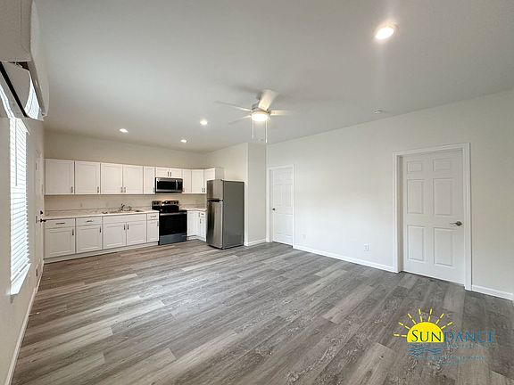 2nd image of 320 Lewis St Unit B