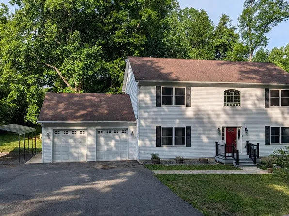 3955 Breezy Point Rd, Chesapeake Beach, MD 20732