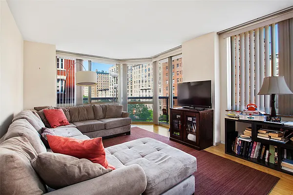 Rented by Douglas Elliman | media 7