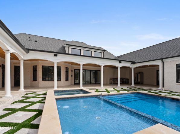 13 Shamrock Loop, Byhalia, MS 38611