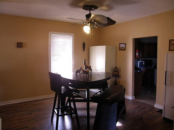 4th image of 2645 E 5th Ave