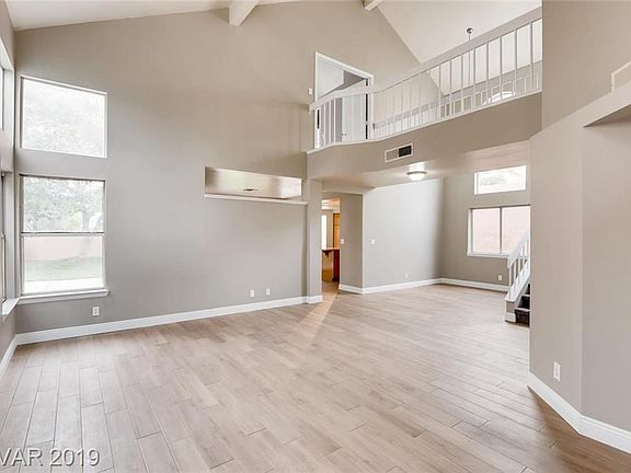4th image of 2400 Sun Shores Dr