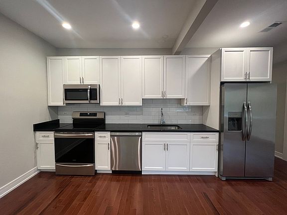 5th image of 4641 N Malden St #4643-1
