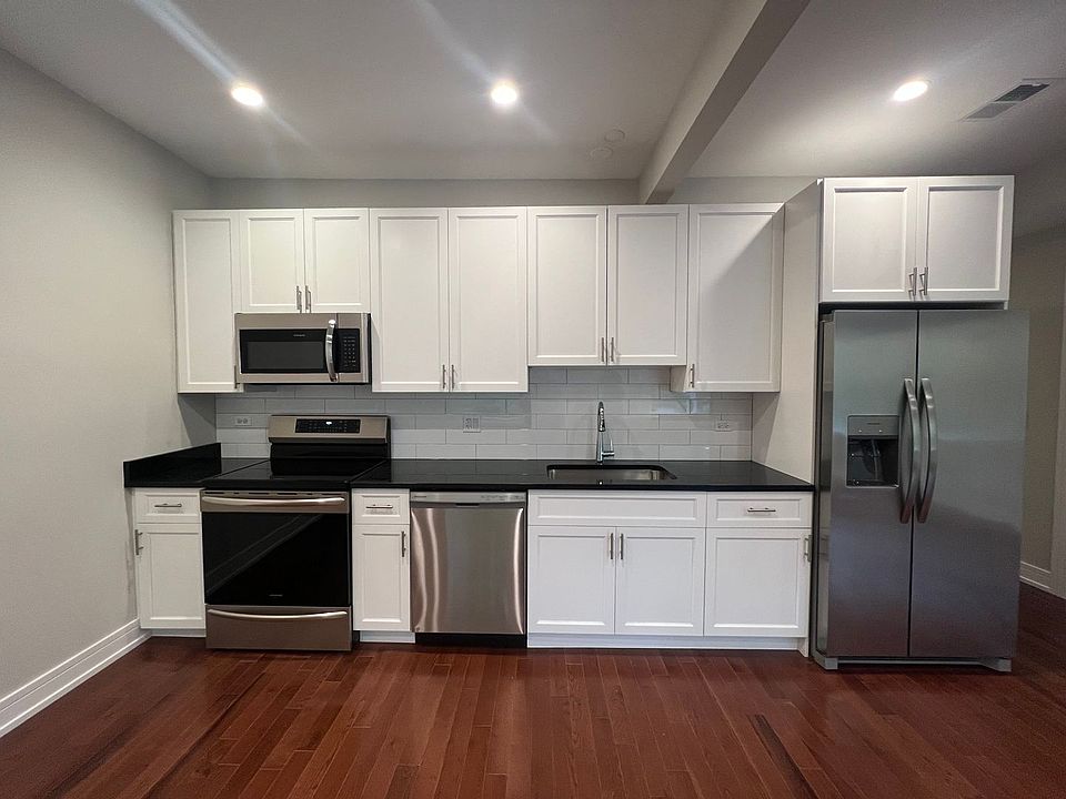 1st image of 4641-47 N Malden St #4643-1
