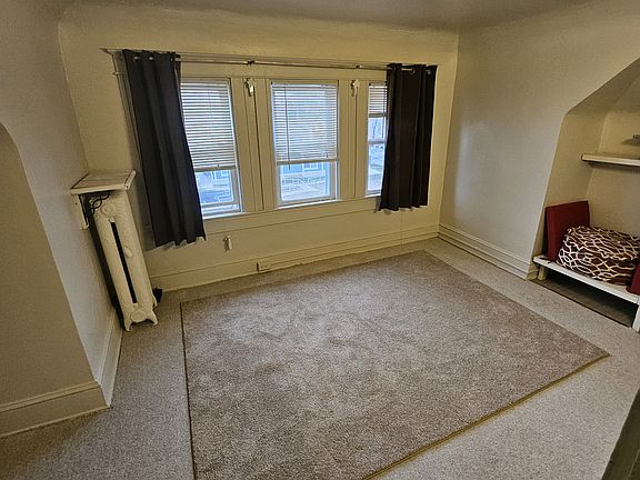 3rd image of 4006 Fernhill Ave APT 3
