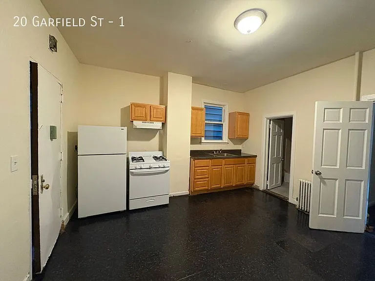 20 Garfield St #1 — Photo 5