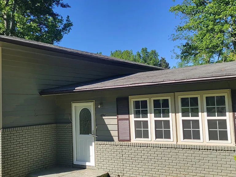 2315 Dorsey Ave — Photo 6