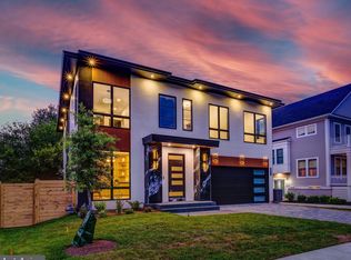 2017 N Greenbrier St, Arlington, VA 22205