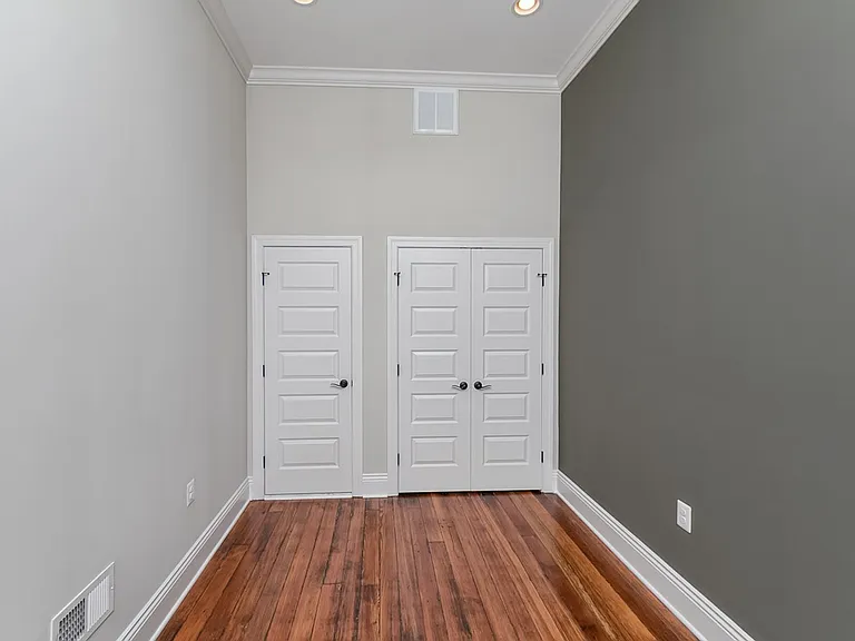 814 Cathedral St — Photo 55