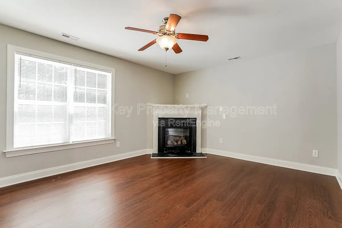 Building Photo - 225 Braxman Ln