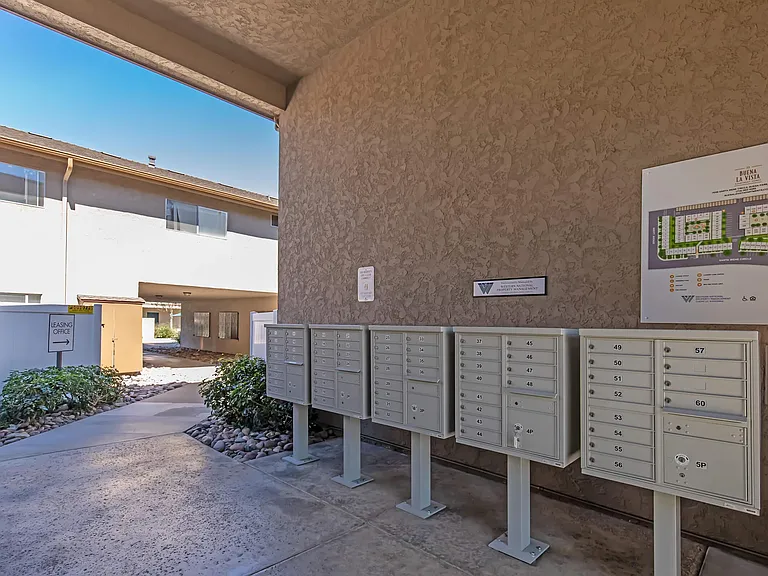 Buena La Vista Apartment Homes — Photo 18
