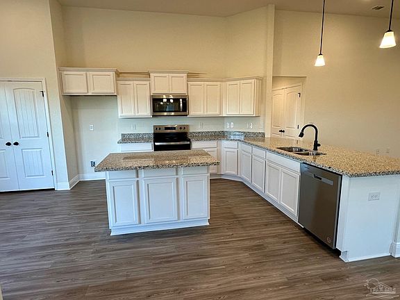 4th image of 2420 Privet Berry Dr