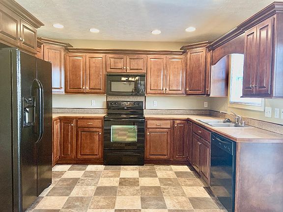 2nd image of 3013 Wyatt Dr