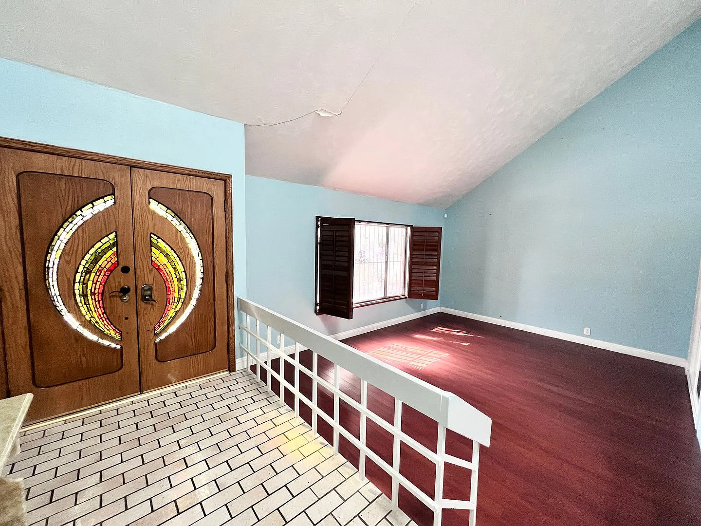 For Rent Spacious 5 Bedroom Home with Pool! — Photo 3