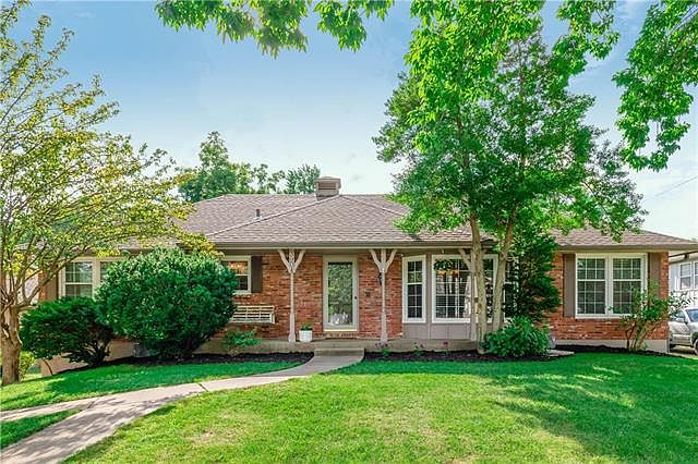 1st image of 3904 S Christopher Cir
