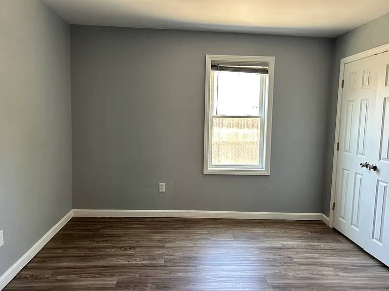 121 Tell St #1R — Photo 14