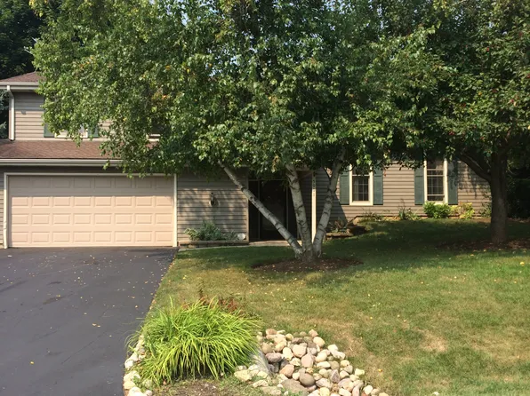 5001 Promontory Ln, Johnsburg, IL 60051