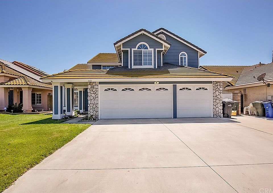 1st image of 3072 E Black Horse Dr