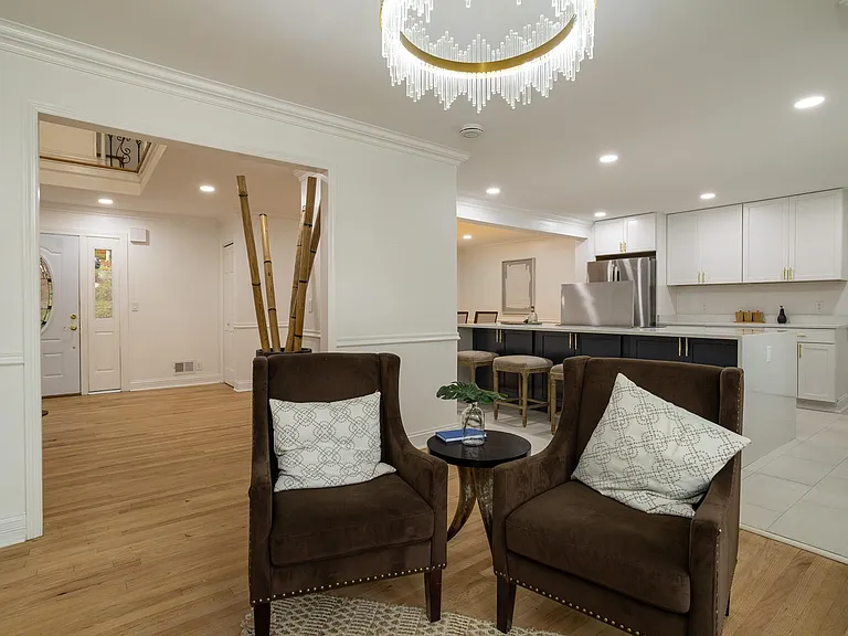 405 Park Lake Cir — Photo 24